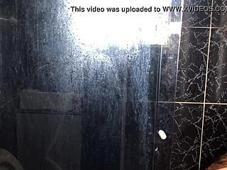 novinho fucks friend's aunt in bathroom 😏