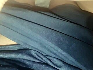 ganhei um boquete da ruivinha e uma punheta com os pés dela onde gozei muito