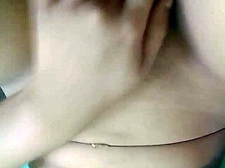 Single wife having romantic hot sex on bed 😍