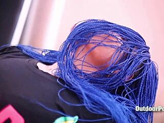 Public Pussy Licking In Outdoor Fun!