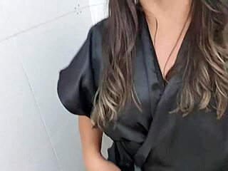 Latina prostitute with hairy big ass sends fetish videos on whatsapp, amateur reality content