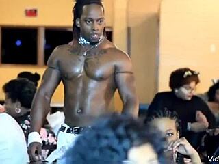 are male strippers really not gay with that huge cock?