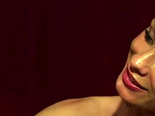 Wicked Hottie Gets Jizz Load on Face, Gulping It All 😋