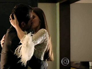 Discover The Name Of This Intriguing Teen Model Actress