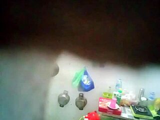 Girl studying medicine in Can Tho shares daily life.