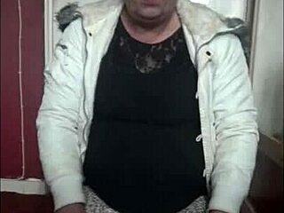 Bisexual Crossdresser Loves Ass To Mouth On Cam