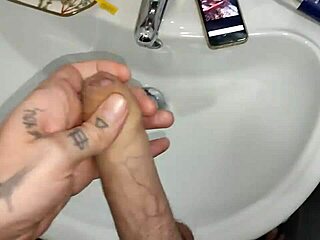 Gardener Discovers Boss's XVideos Page, Masturbates To Her Big Ass Videos In Bathroom