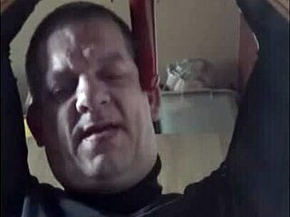 hey im mark wright, bisexual sissy male, lovin cock so much, wanna show ya what ur missin not fuckin my ass