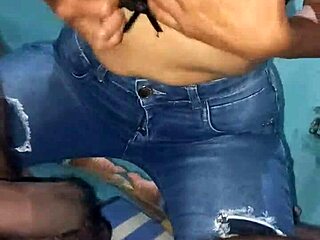 I get wet oral sex from my careless neighbor