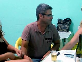 Suruba no boteco with safadas and amigos in wild bar action complete on xvideos red