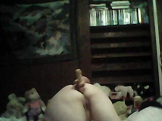 Solo deep insertion with dildo and toys for orgasm on September 17, 2016