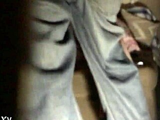 i shaved my hairless milf pussy and rubbed until orgasm