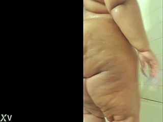 I'm Monique, showing off my big ebony ass solo