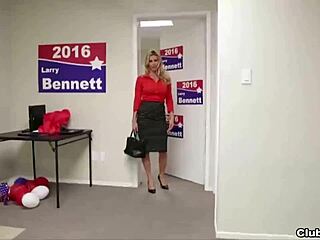 I Fist Her Hairy Cunt Until She Screams with Pleasure