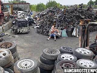 Did you see that hot teen getting assfucked in junk junction?