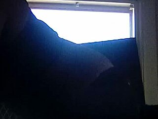 Tristina Millz moves me with her Plain Jane twerk in public!