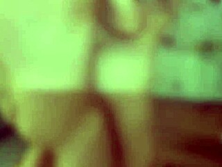 अरे, तू मेडेलिन की सबसे मस्त पेड वेश्या है!