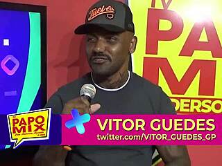 Vitor Guedes performs in São Paulo show.