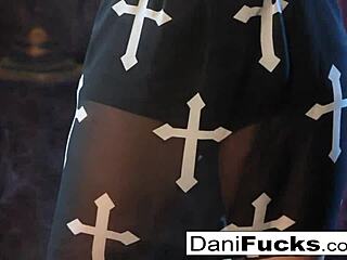 Hot Gothic Vampire Dani Daniels Fucks Her Pussy to Climax