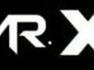 Fashionbusiness looks at panties in this anime game