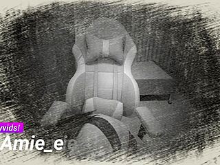 Asian slut shows off killer deepthroat skills, damn!