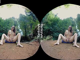 Yanks hottie Sierra reaches big orgasm outdoors with toys 😍