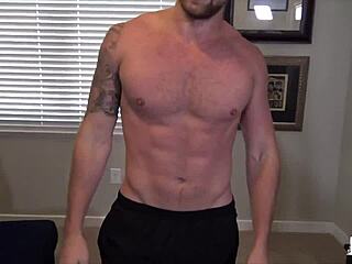 Rawfuckboys - muscle stud logan carter jerks off big dick