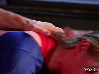 yo, check these top 5 female superheroes! 😍