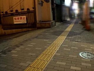 Homemade Asian Babe Moa Sucks Cock and Squirts