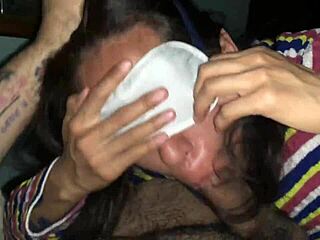 petera argentina con ojos vendados chupa pija