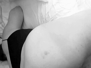 She offered her juicy ass for my birthday. Got an anal creampie surprise!