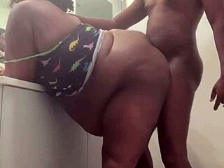 just a quick bang in the bathroom with my curvy babe