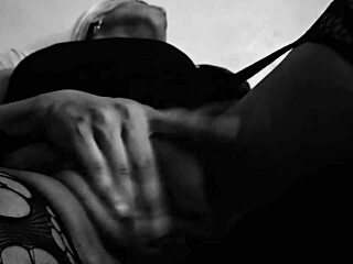 Watch Angelg Play With Her Pussy