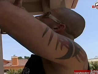 Slut Gets Facial After Pickup