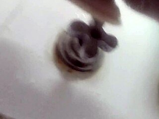 i'm jerking off with my dildo in the shower