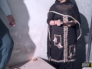 punjabi stepmom setting diwali lights, got bent over n screwed right there