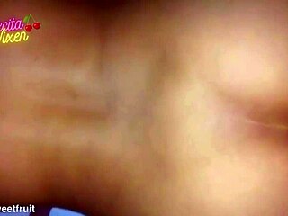 Cerecita Vixen Mientras Mi Esposo Duerme Su Socio Me Folla De Perrita