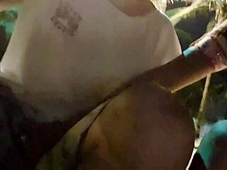 Fui na praia para gangbang e deu dogging completo