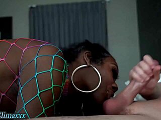 Undercover cop fucks big booty ebony suspect