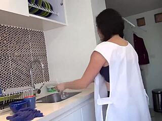 Mamacitaz Luna Ruiz Brunette Latina Maid in Rough POV Sex