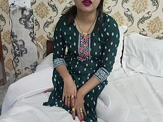 Rough desi bhabhi fucks jija while giving handjob to lover?
