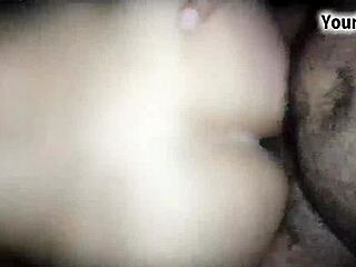 la vecinita me invita a su habitacion for massage with mature horny ass