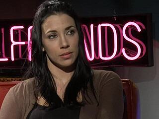 dana and samantha grill jelena jensen backstage