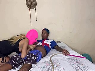 comendo gostoso a branquinha novinha sem camisinha completo no red