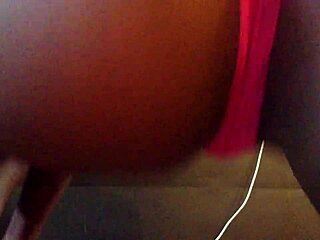 Smoking Hot Ebony Twerks Up Close in Pink Panties