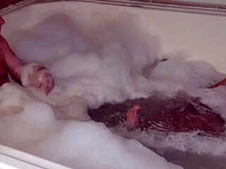 I giv a bubbly blowjob to that big cock