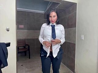 Mi Abbogada Ayuda con Caso y Recibe Anal Duro