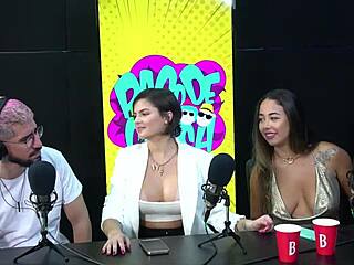 ela voltou novinha, peito gostoso, bem safada... white fairy in hot lesbian action