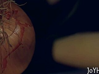 Watch this youthful whore in the sucking contest