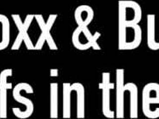 Jenna Foxx Enjoys Cunilingus and Rimjob in Kitchen